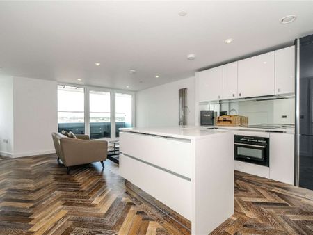 Savills are pleased to present a one bedroom apartment on the 10th floor in the Eagle Point. - Photo 2