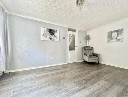 3 bedroom terraced house to rent - Photo 3