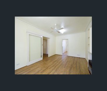 Spacious 2 Bedroom Unit - Photo 2