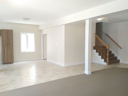 For Lease - 2539 Holbrook Drive, London South, Ontario - Photo 5