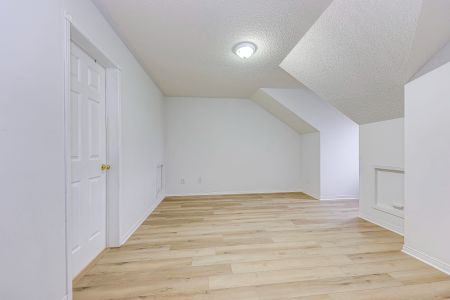 For Lease - 5260 Mcfarren Boulevard Unit# 102, Mississauga, Ontario - Photo 5