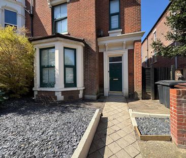 1 bedroom in a house share to rent - Photo 6