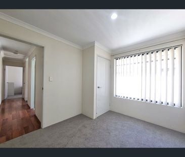 19 Flynn Street, Canning Vale, WA 6155 - Photo 6