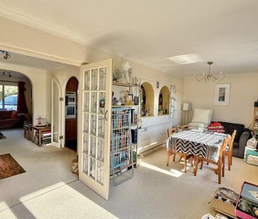 3 bedroom semi-detached house to rent - Photo 3