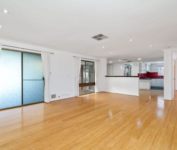 THORNLIE 4 x 2 IN GREAT LOCATION - Photo 3