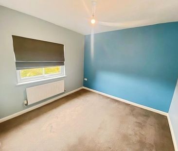 4 bedroom detached house to rent - Photo 3