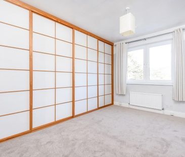 3 bedroom detached house to rent - Photo 2