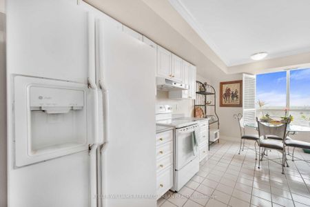 For Lease - 2 Covington Road Unit# PH209, Toronto, Ontario - Photo 4