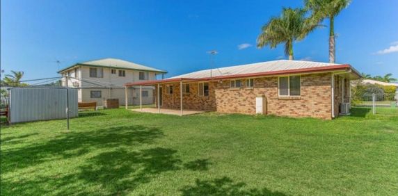 8 Bean Avenue, Parkhurst, Qld 4702 - Photo 2
