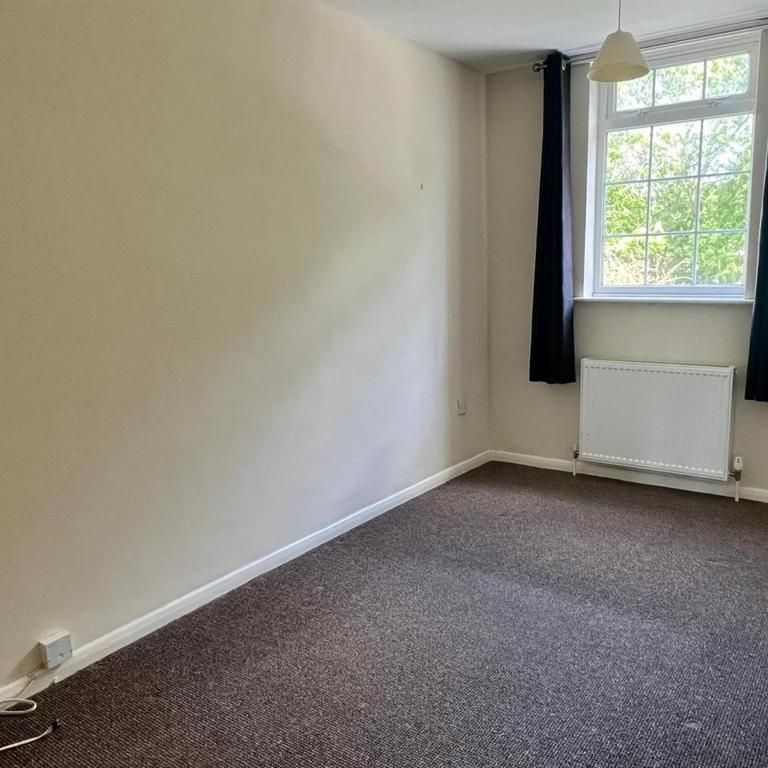 2 bedroom townhouse to rent - Photo 1