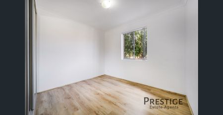 Entertainer's Delight - Spacious Ground Floor Apartment - Photo 3