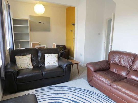 Bedroom First Floor Flat In Bournemouth, BH3 - Photo 1