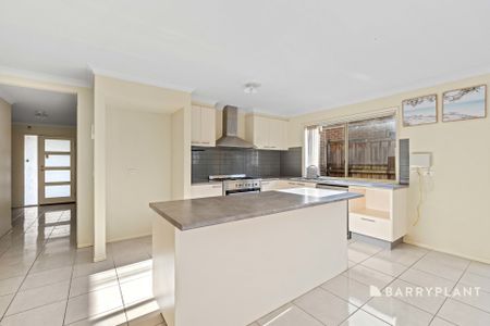Lifestyle and Location with Parkland Views! - Photo 5