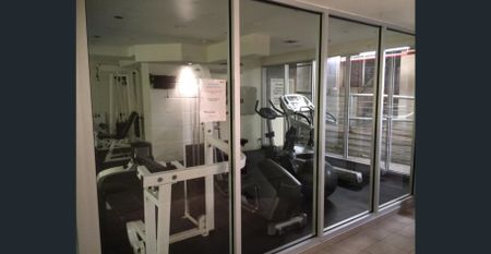 Biggest 1 bedroom in Footscray ! - Photo 4