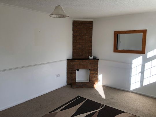 3 Bed Semi-Detached House, Crawley Green Road, LU2 - Photo 1