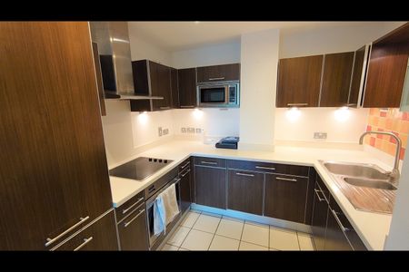 2 Bed Flat, Albert Embankment, SE1 - Photo 4