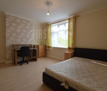 4 bedroom terraced house to rent - Photo 6