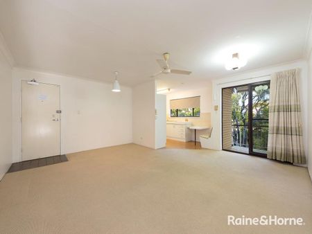Low Maintenance Two-Bedroom Unit in Prime Indooroopilly Location - Photo 5