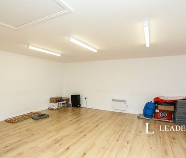 4 bedroom house to rent Holywell Close, Orpington, BR6 - Photo 3