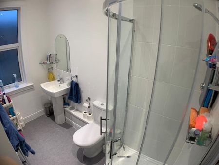 5 bedroom house to rent - Photo 2