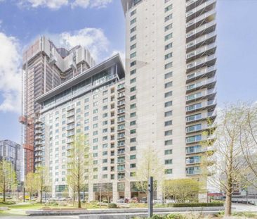 South Quay Square - Photo 2