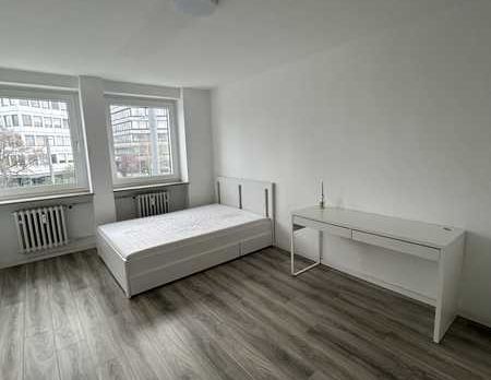 Teilmöbliertes Zimmer in Wohngemeinschaft - Perfekt für Studenten! - Photo 1