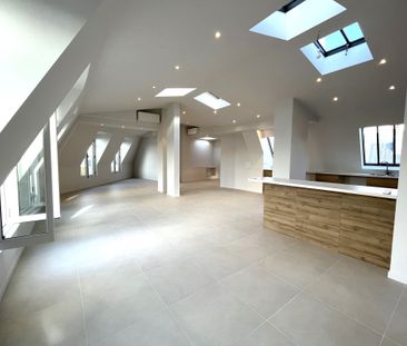 Location Appartement 5 pièces 156m² PARIS 4ème - Photo 6