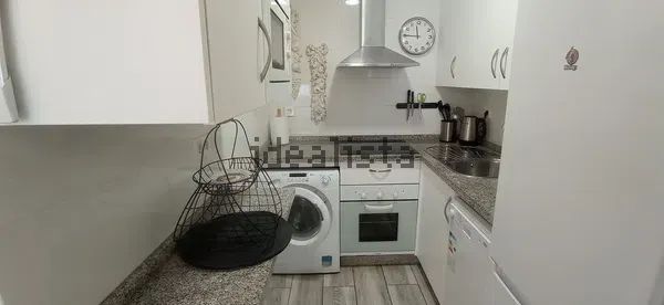 Alquiler de piso en Calle Miguel de Cervantes - Photo 1