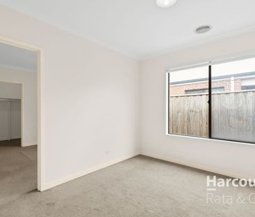 Modern Family Living in Prime Mickleham Location - Photo 6