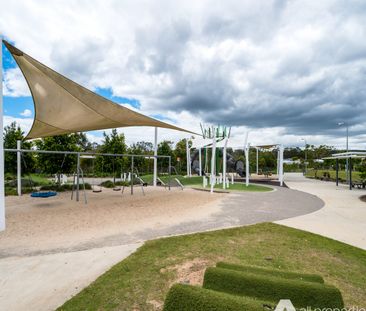 PERFECT FAMILY HOME IN QUIET STREET - Photo 4