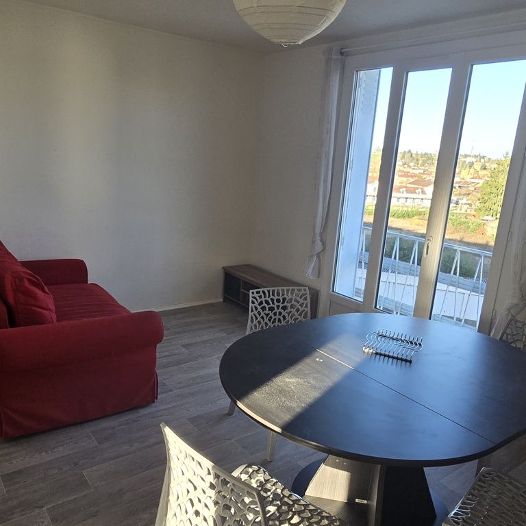 Location Appartement 3 pièces 55m² PARAY LE MONIAL 71600 - Photo 1