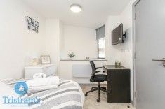 6Bed 6Bath *INC BILLS* Talbot Street, City Centre - Photo 2