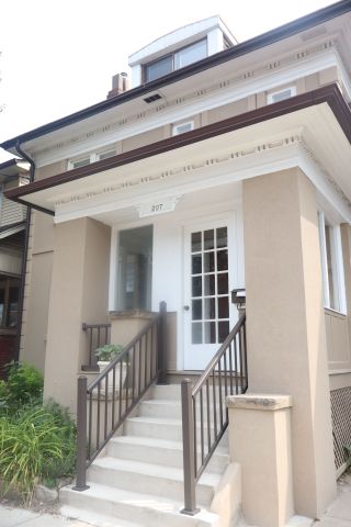 For Lease - 207 Oakwood Avenue, Toronto, Ontario - Photo 2