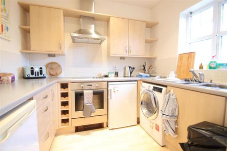 2 bedroom apartment to rent - Photo 5