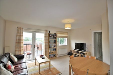 2 bedroom flat to let - Photo 4