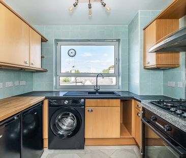 2 bedroom flat to rent - Photo 6