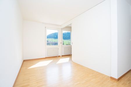 quiet neighborhood desired? 4.5-room apartment in Steffisburg - Photo 2