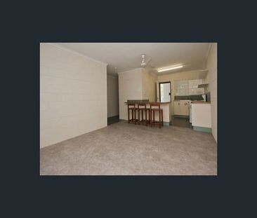 1/9 Hall Street, Kirwan, Qld 4817 - Photo 2