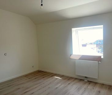 Volledig gerenoveerde woning met 3 slaapkamers en koer. - Photo 1