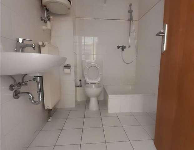 Renovierte 2-Raum-Wohnung mit Balkon in Zeitz – ca. 39 m², 2. OG - Photo 1