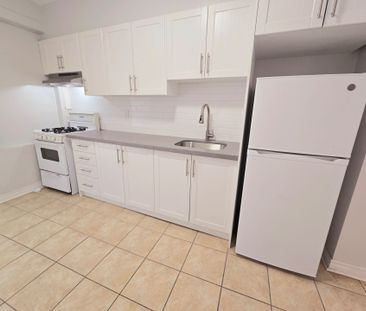 For Lease - 236 Strelling Road Unit# Main, Toronto, Ontario - Photo 1