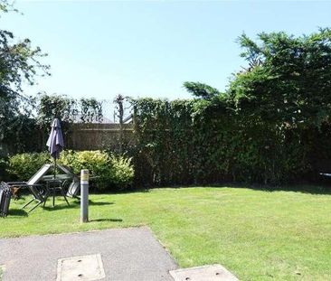 Floriston Gardens, New Milton, BH25 - Photo 1