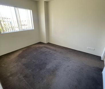 City Fringe Living at Its Finest - Photo 4