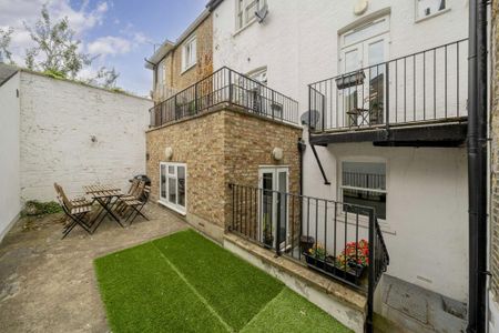 3 bedroom flat to rent - Photo 2