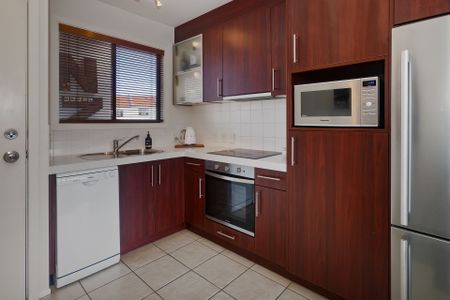 two-bedroom apartment - Photo 3