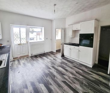 3 bedroom terraced house to rent - Photo 3