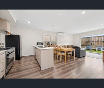 11 Mollyan Avenue, Charlemont, Vic 3217 - Photo 6