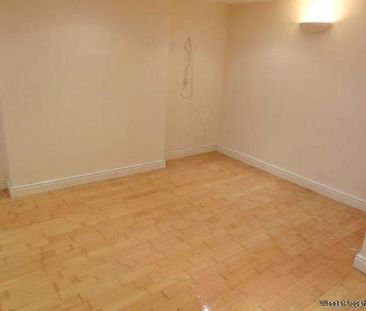 2 bedroom property to rent in Oldham - Photo 5