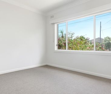 NEWLY RENOVATED HOME IN GREAT NORTH GEELONG LOCATION - Photo 3