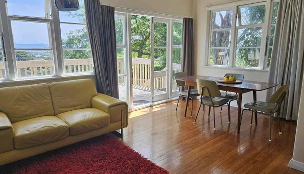 Live in leafy Three Kings – sunny 2-bedroom home - Photo 1